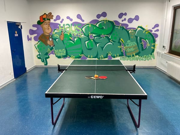 KUSS41 - Queeres Jugendzentrum in Frankfurt